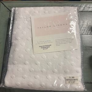 Taylor Linens Polka Dot Matelasse Standard Sham NWT